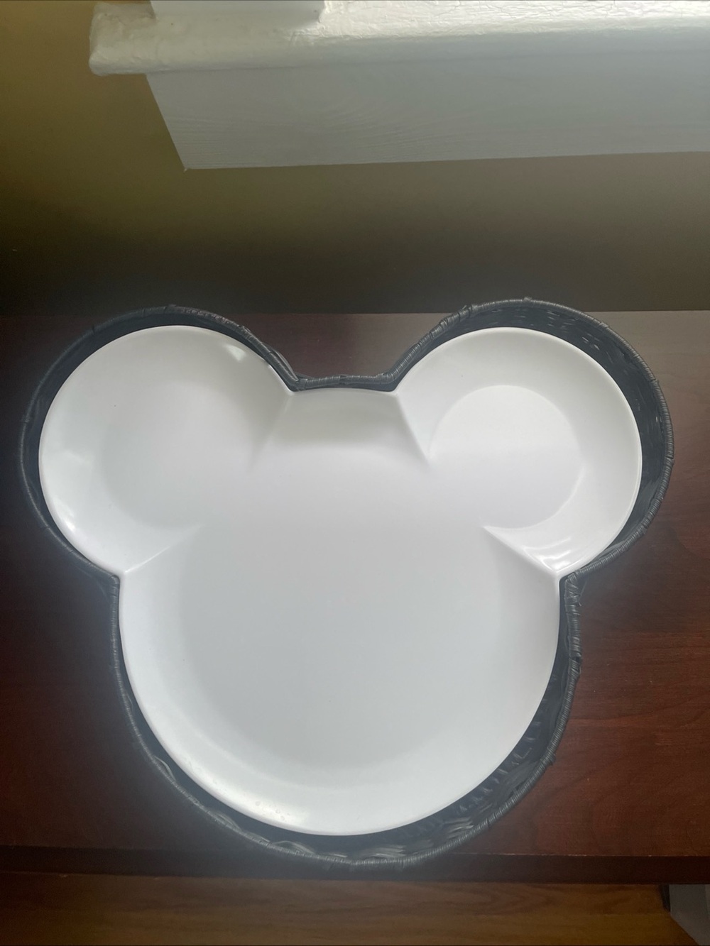 DISNEY Mickey Wicker Basket with Mickey Plate